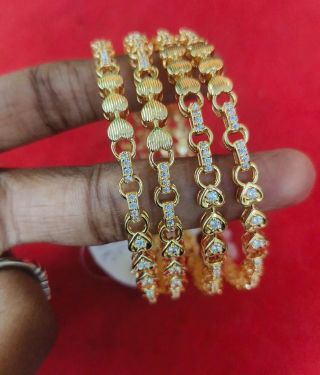 2.6 Bangles 260185