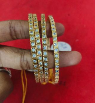 2.6 Bangles 260189
