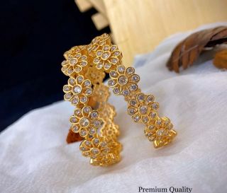 2.4 Ad Stone Bangle 24ad0025