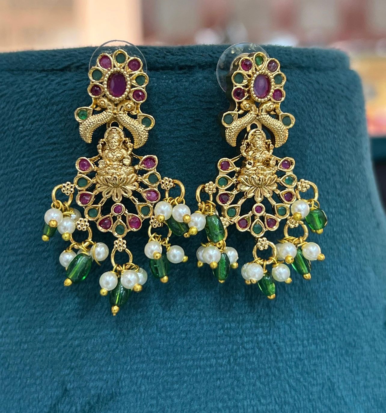 Lakshmi Matti Ear Ring Green Drops Se0036
