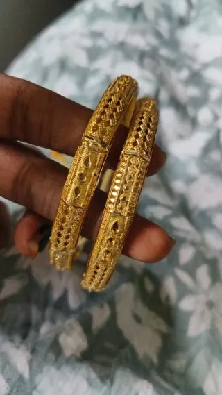 2.4 Bangles 240176