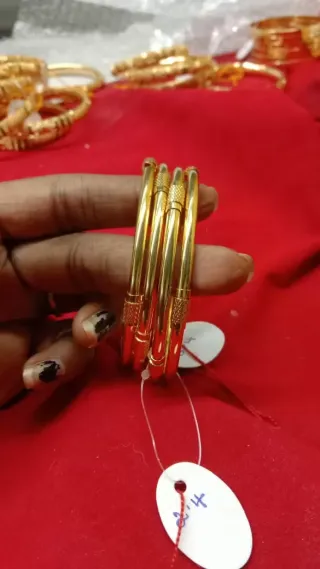 2.4 Bangle 240185