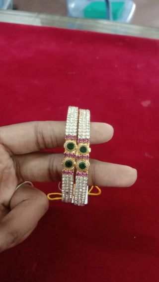 2.2 Bangles 220002