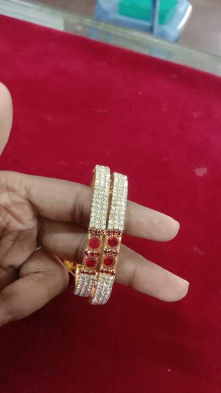 2.2 Bangles 220004