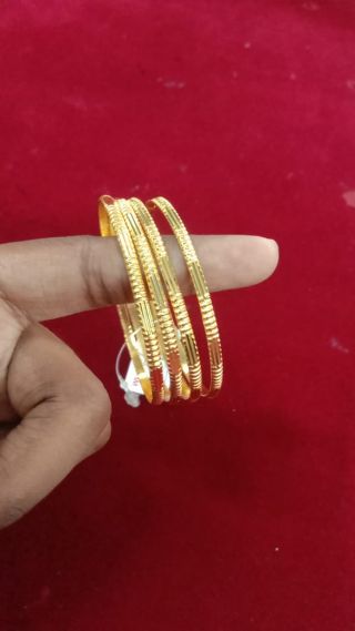 2.2 Bangles 220005