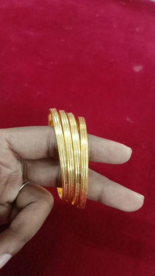 2.2 Bangles 220008