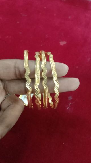 2.2 Bangles 220020