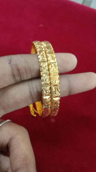 2.2 Bangles 220025