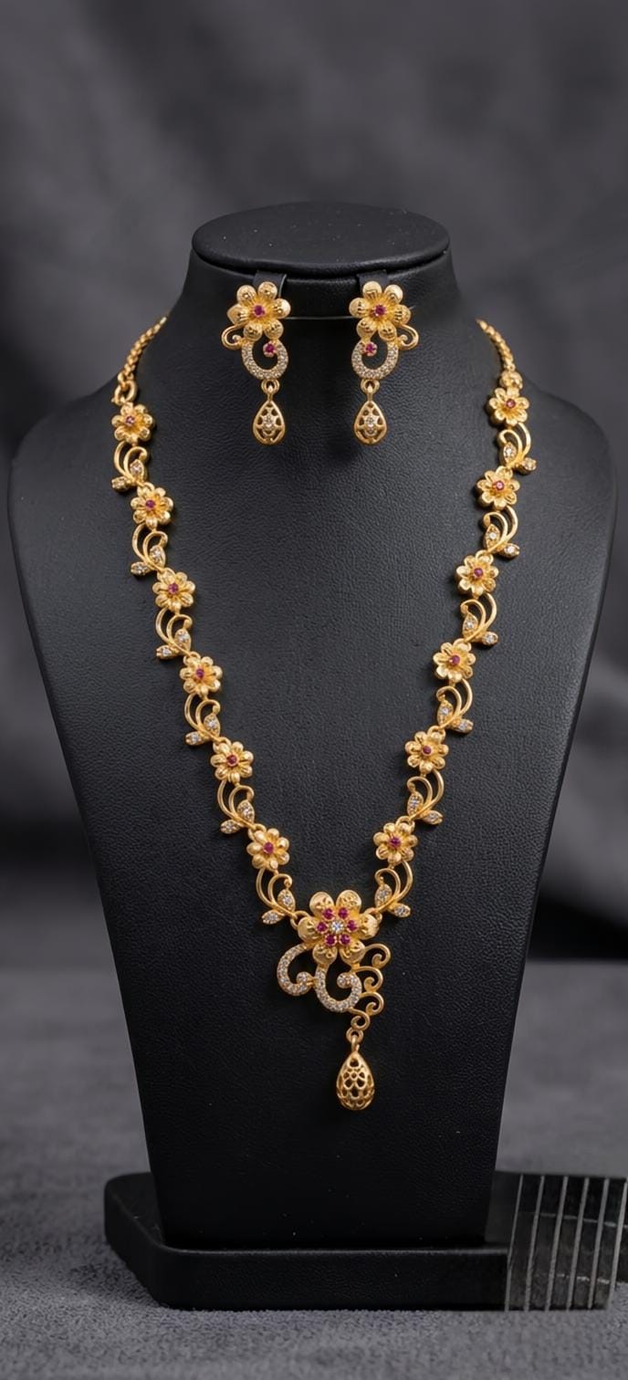 Forming Necklace With Ear Ring