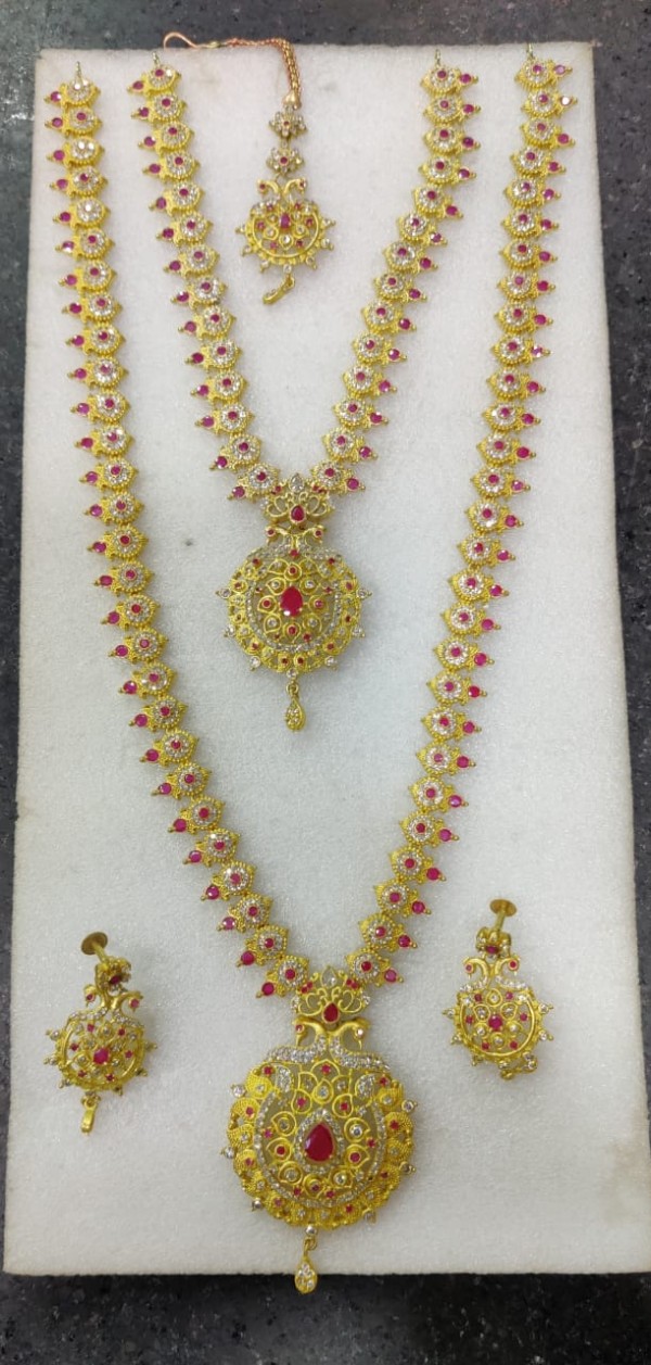 Aaram Necklace Set