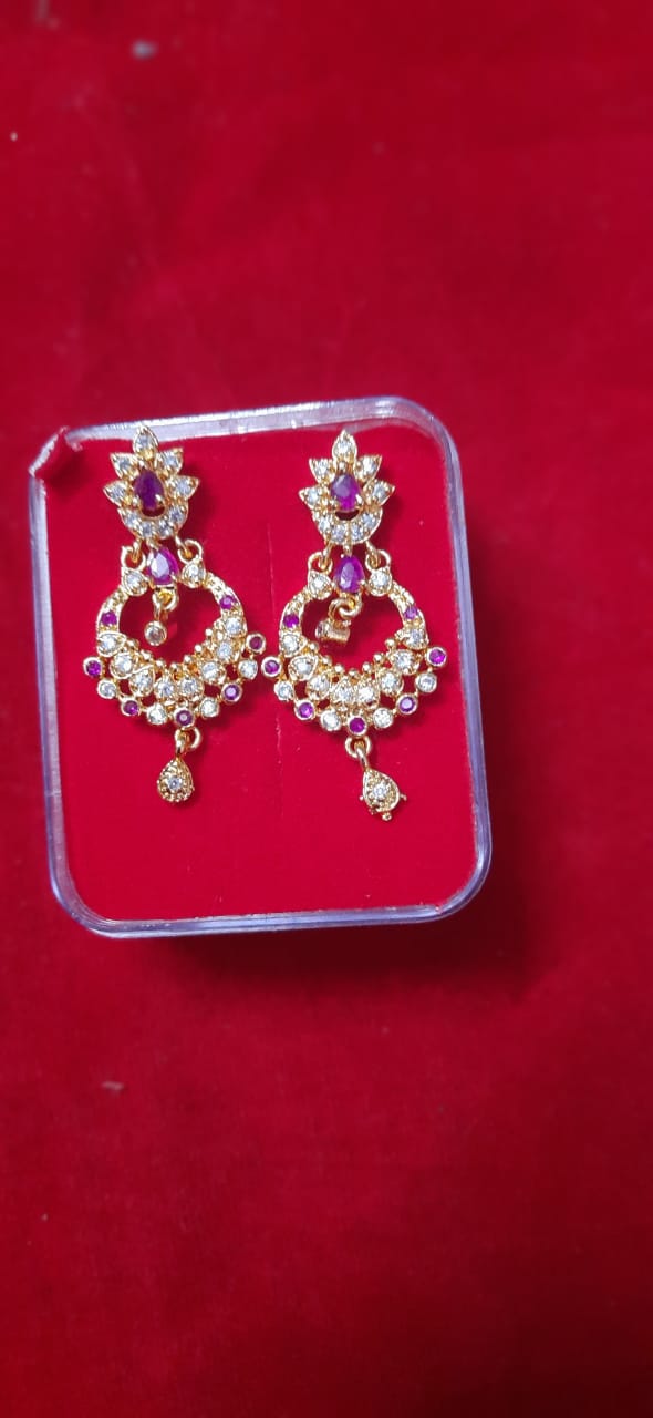 Design Stone Ear Ring