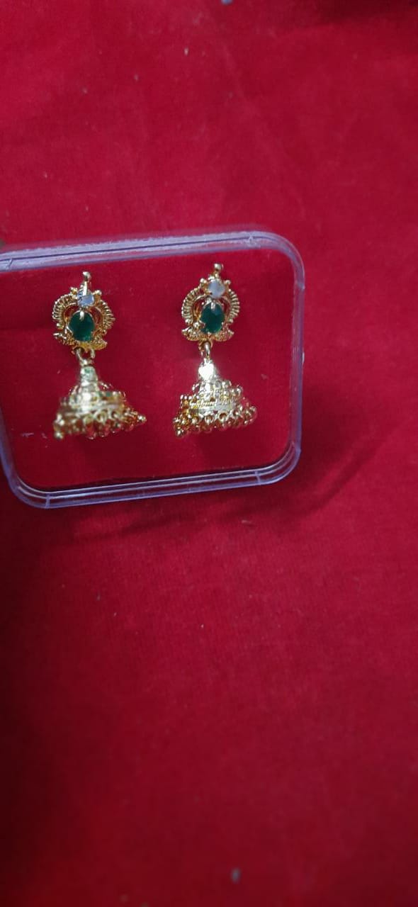 Design Stone Ear Ring