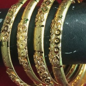 Forming Bangle - Rs 600