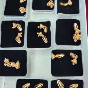 5 PIECE EAR RING Rs. 250