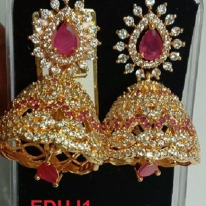 Shimmering Ear Ring