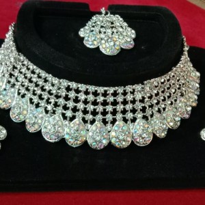 Fancy necklace set